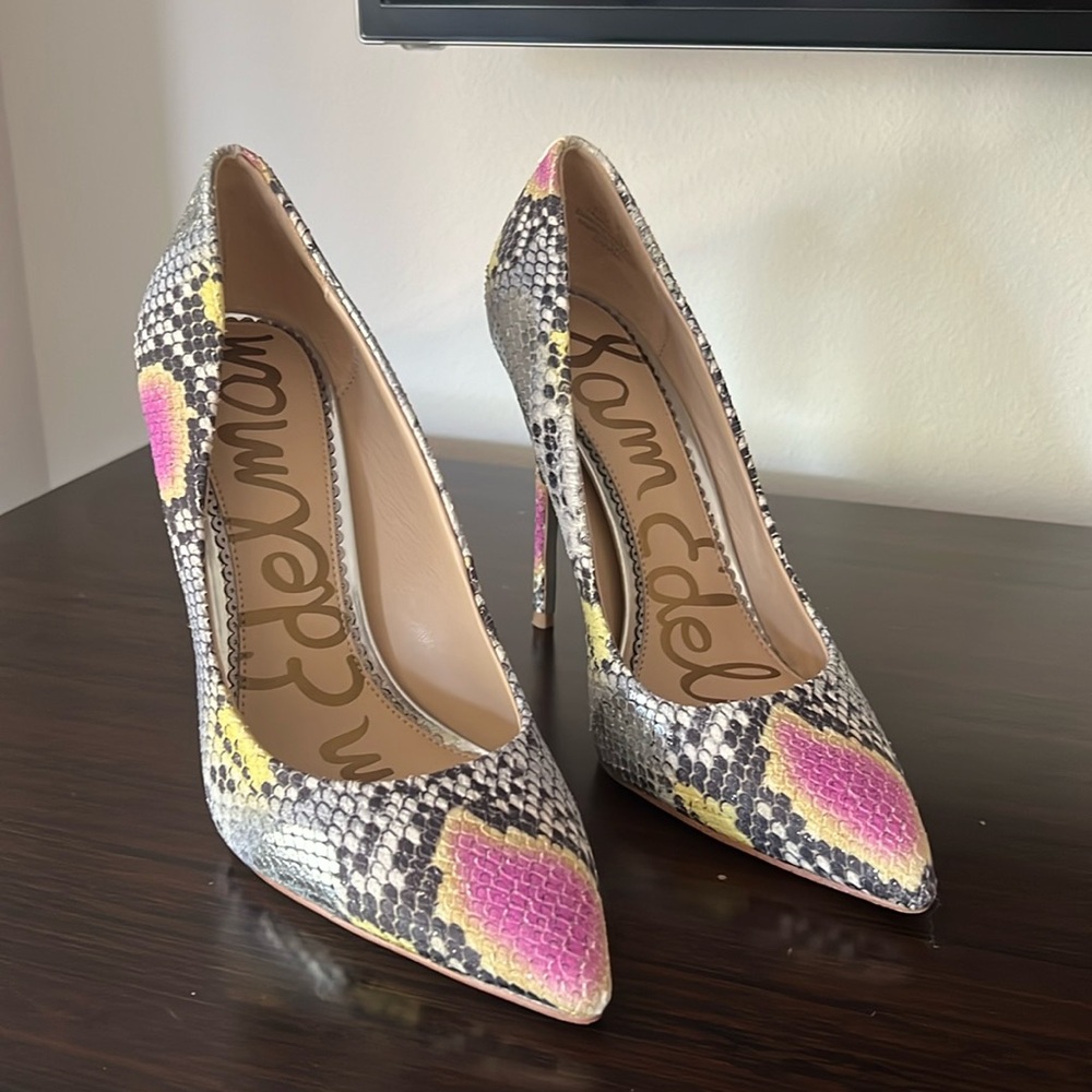 Sam Edelman pumps